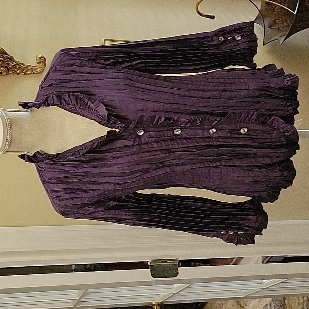 Agora purple crinkle fabric jacket ruffle neck & cuff Rhinestone buttons…L EUC